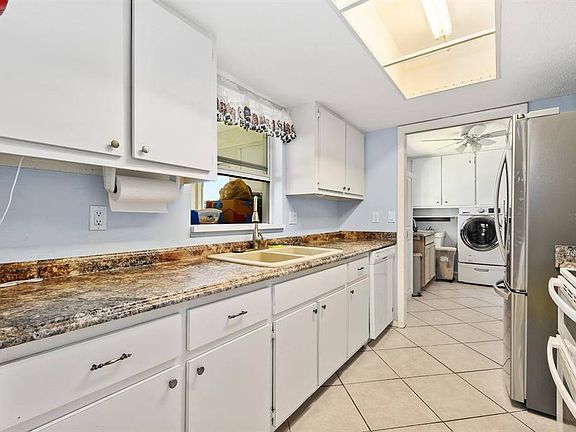 3rd image of 3184 Tarytown St