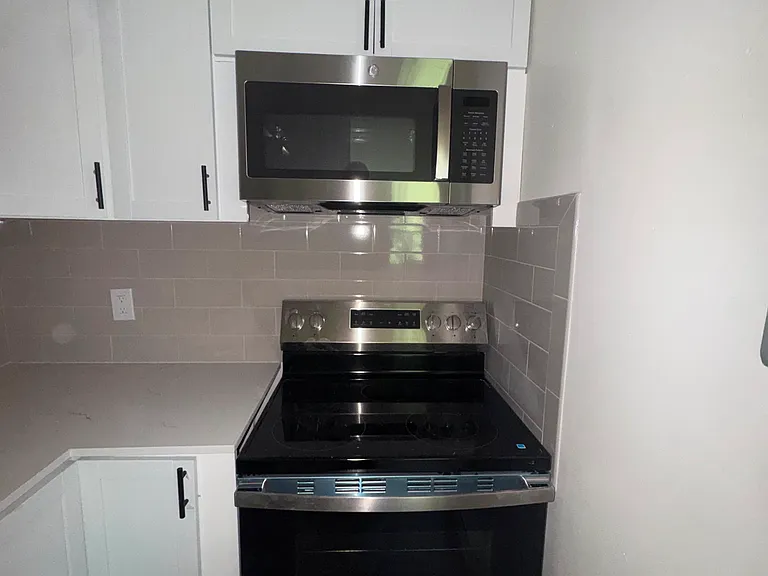 635 E Seneca Tpke #13 — Photo 9