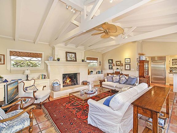 Vaulted Woodbeam Ceiling
