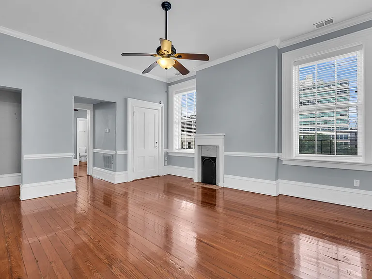 112 E Harris St — Photo 25