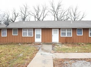 1002 SW Chicago St, Blue Springs, MO 64015