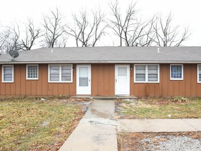 1002 SW Chicago St, Blue Springs, MO, 64015