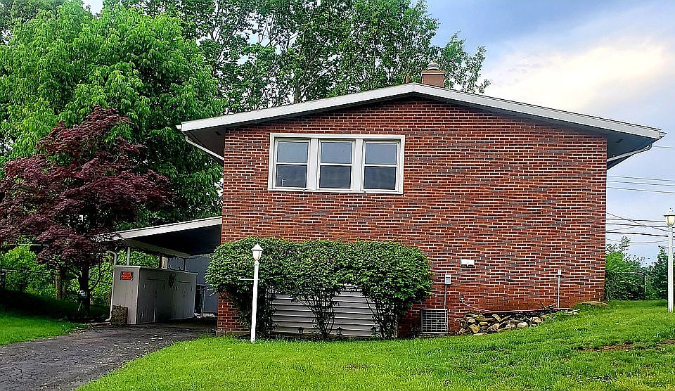 1st image of 4402 Woodbine Ave