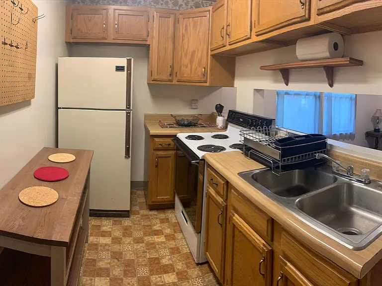 1215 N Weber St — Photo 17