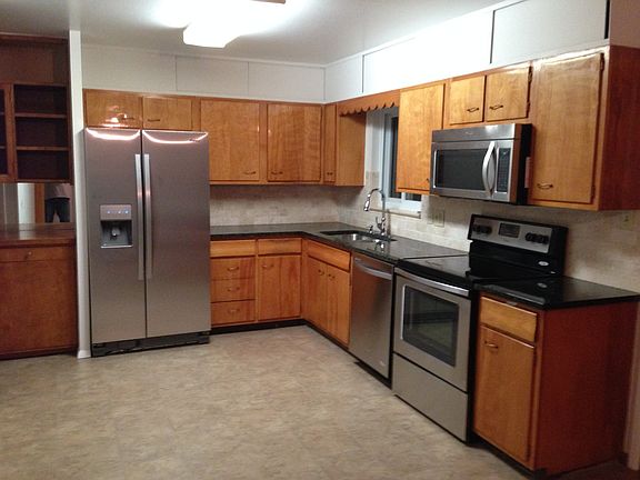 new granite/appliances/tile