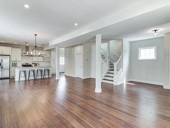 2nd image of 1589 Newman Ave