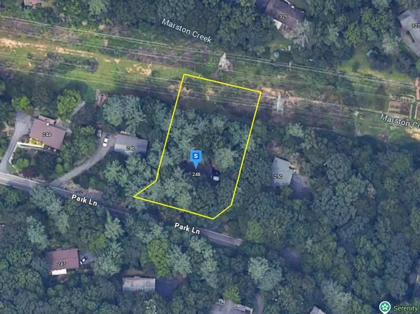 248 Park Ln, Hendersonville, NC 28791
