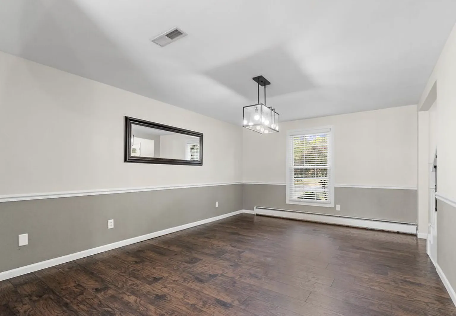 4 bed, 2150 sqft, $2,200 — Photo 4