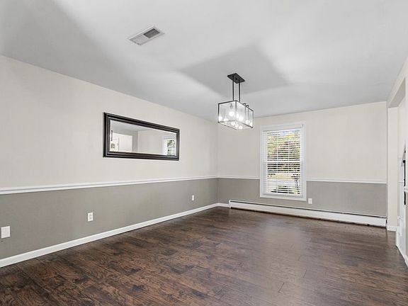 4th image of 2930 Old Orchard Rd