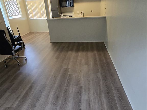 4th image of 1470 E Wilson Ave #209