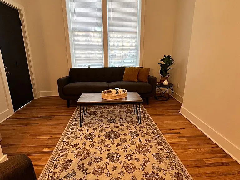 106 E Broad St — Photo 8