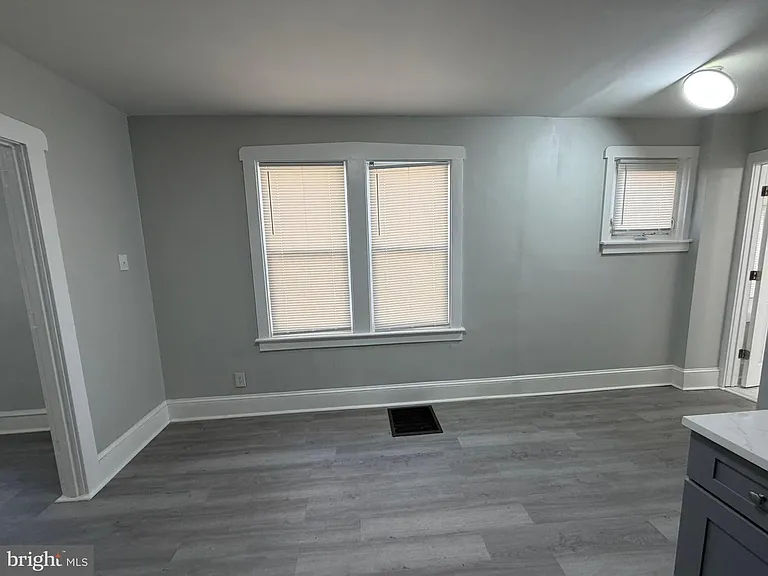 244 Mansion Ave — Photo 9