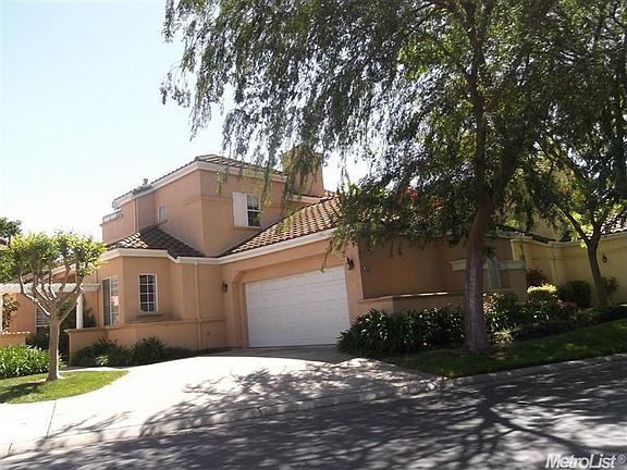 2nd image of 4324 Heron Lakes Dr