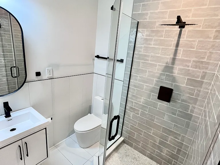 315 W Berks St #1 — Photo 9