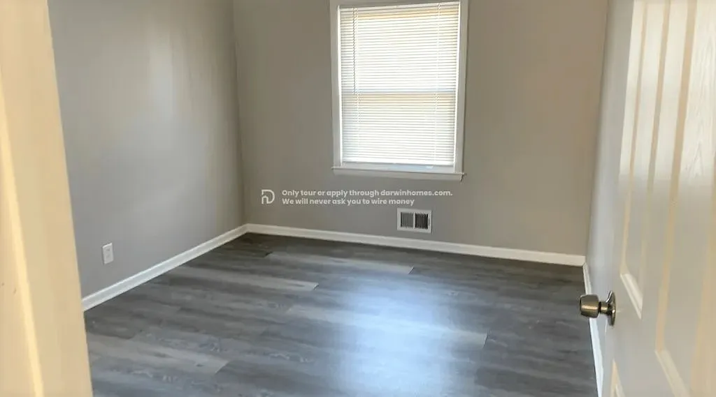 4 bed, 2.0 bath, 1174 sqft, $1,821 — Photo 4