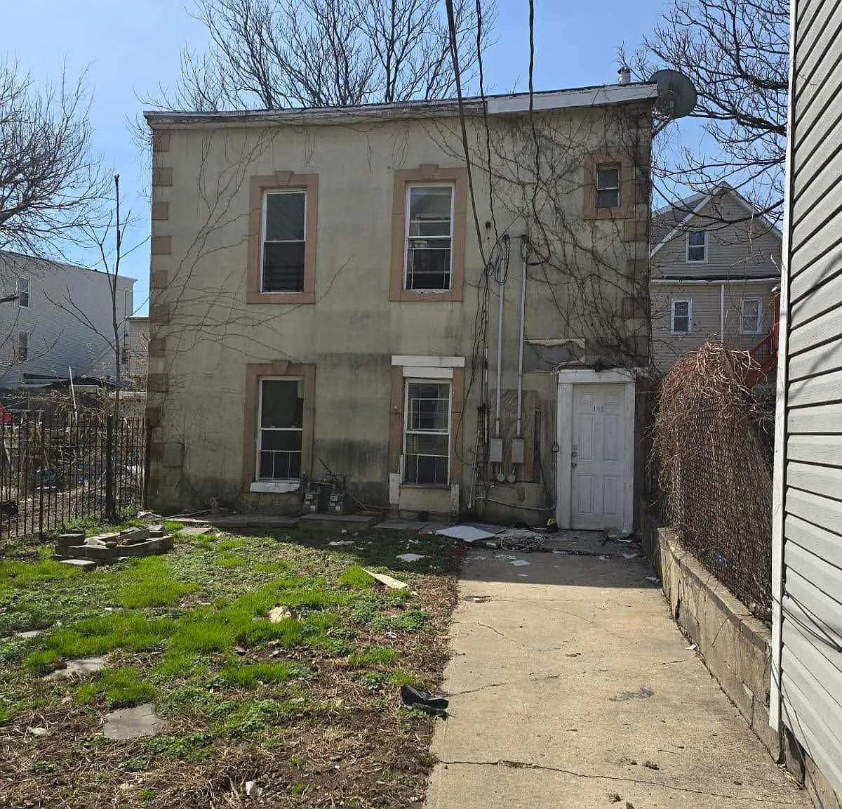 2 bed, 800 sqft, $1,395 — Photo 1