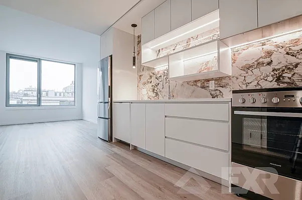 Rented by EXR | media 14