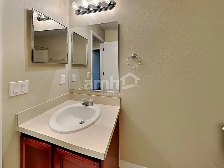 901 Anchorage Ln — Photo 18