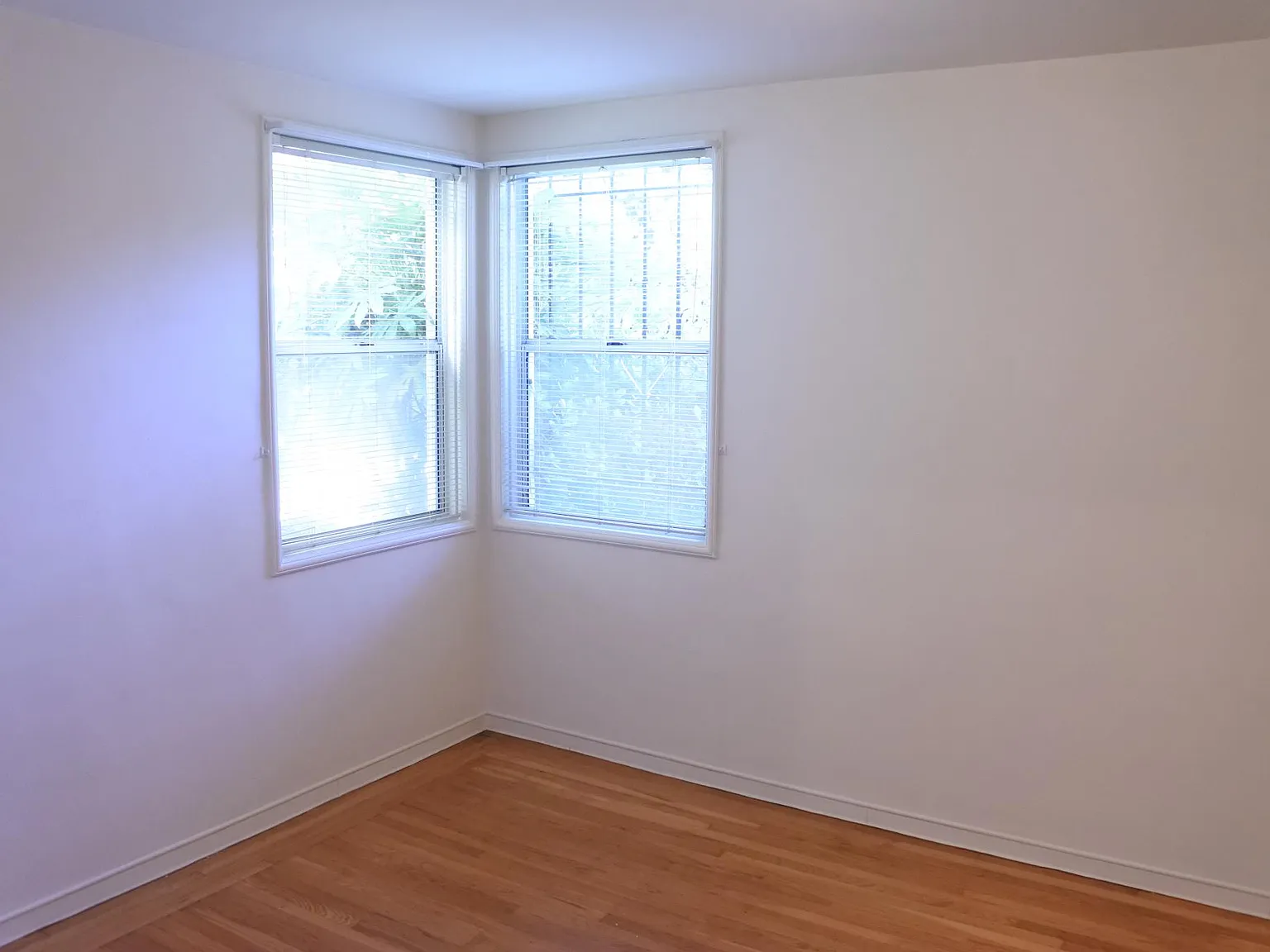 165 Belleview Dr — Photo 3