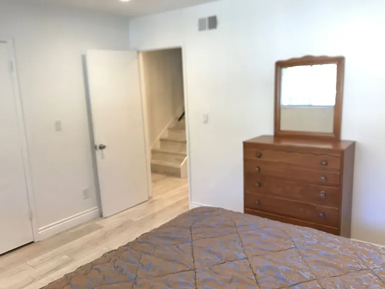 871 Park Ave — Photo 80