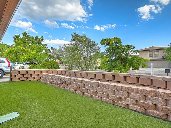 4th image of 6725 Beck Dr NE