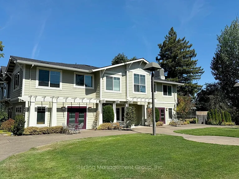 2200 NW Jackson Ave #214 — Photo 3