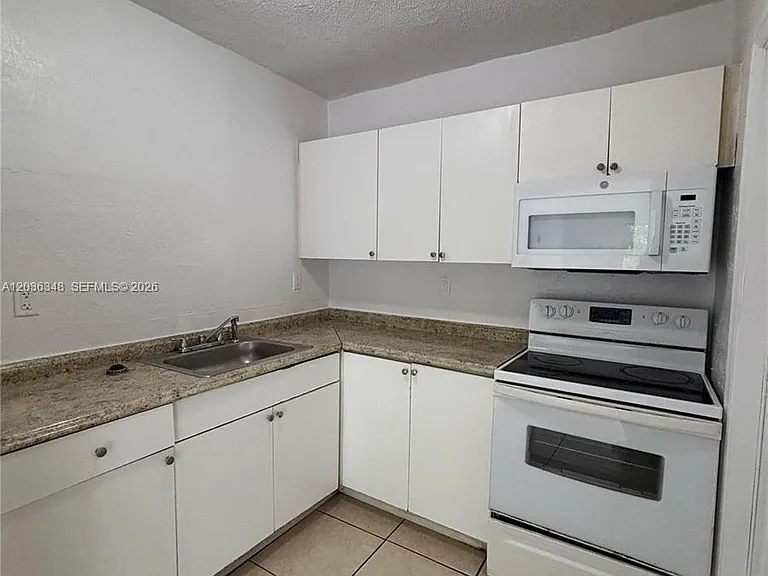 8287 NE Miami Ct #201 — Photo 4