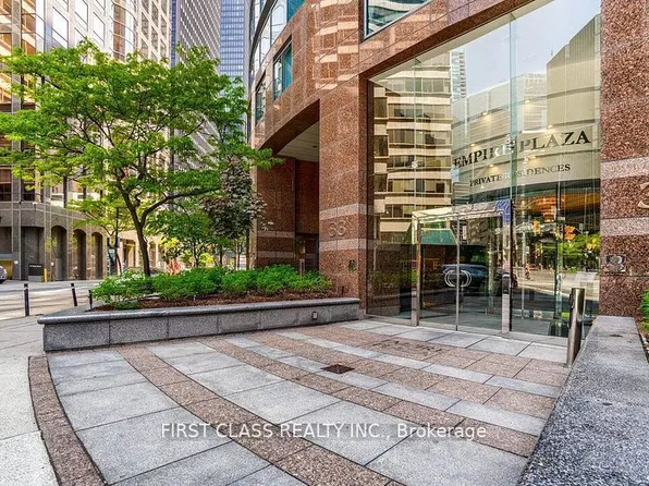 33 University Ave #1303, Toronto, ON M5J 2S7