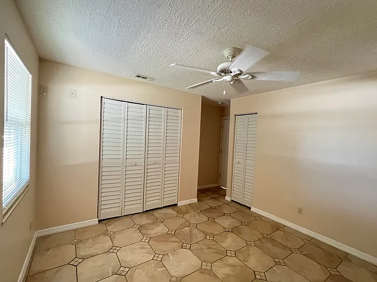 944 Louisiana Ave — Photo 17