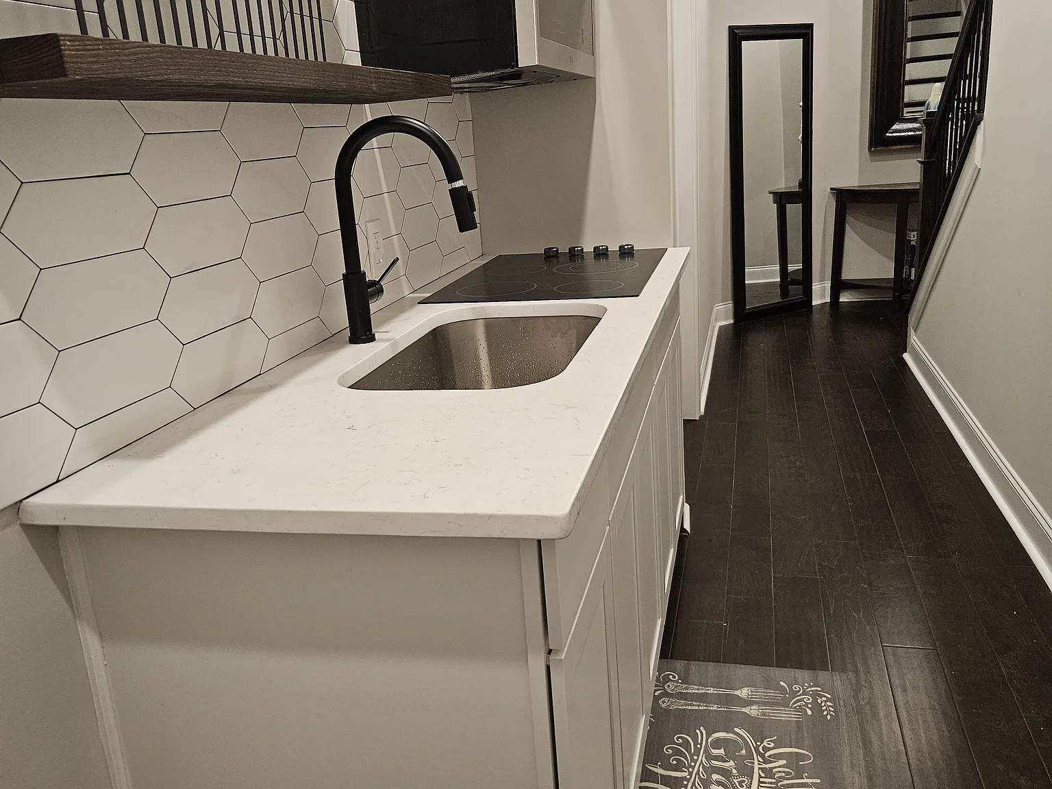 1 bed, 2750 sqft, $1,350 — Photo 1