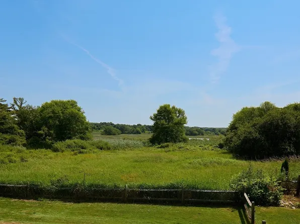 940 Seapowet Ave, Tiverton, RI 02878