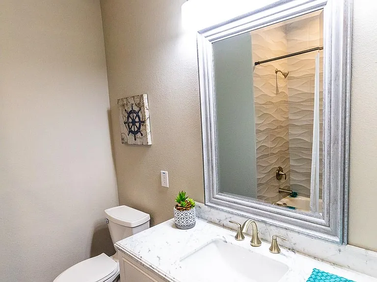 507 E Foley St — Photo 16