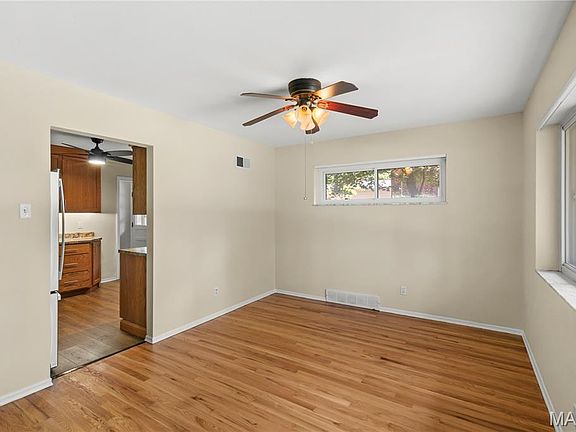 5th image of 1043 Midland Blvd