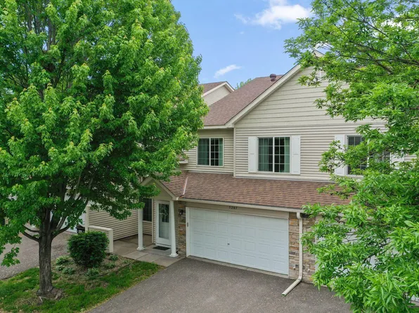 5207 207th St N, Forest Lake, MN 55025