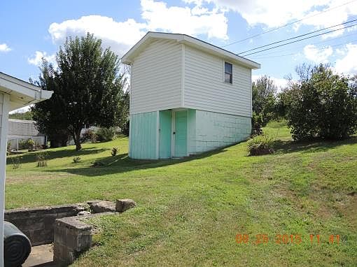 5th image of 215 River St