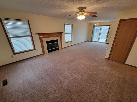 4th image of 2556 Weeping Willow Ct