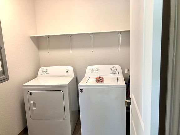 3rd image of 2727 E 35th Ave #D3
