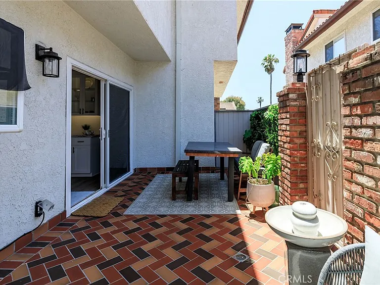 1219 S Catalina Ave — Photo 9