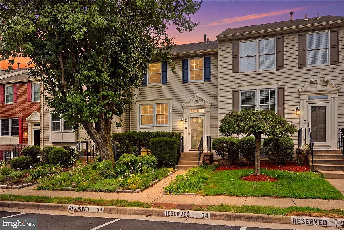 2 bed, 3.5 bath, 1720 sqft, $3,000 — Photo 1