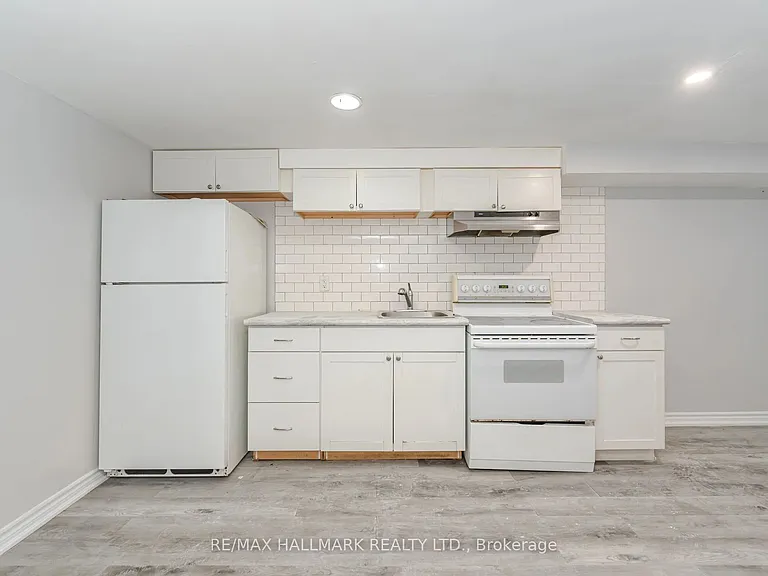 88 Bernick Dr — Photo 6