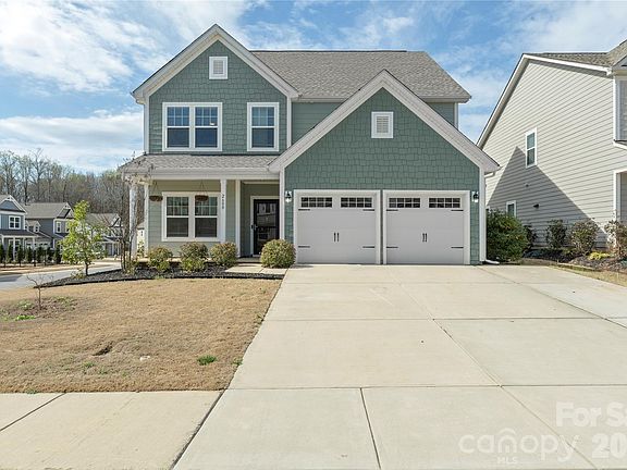 3rd image of 2600 Watergarden St