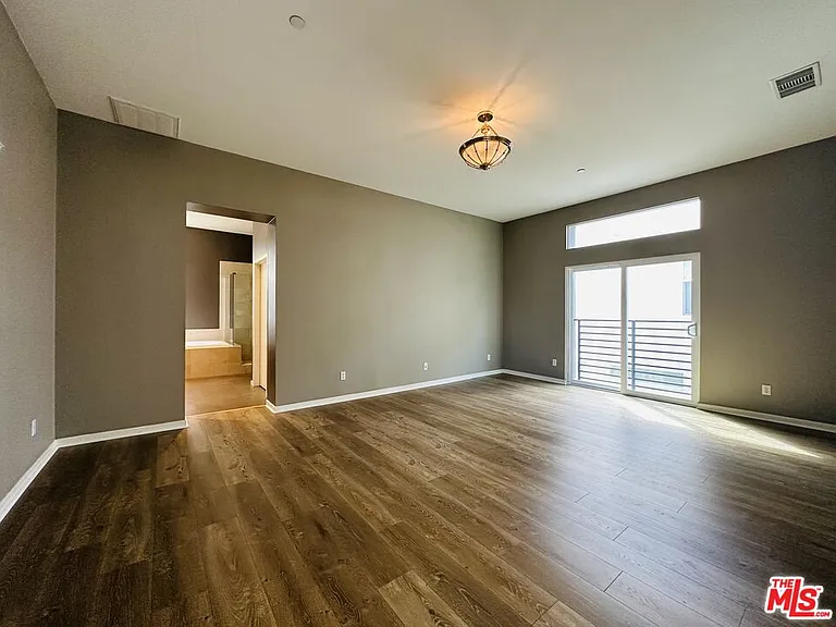 6581 Seabluff Dr #11 — Photo 16