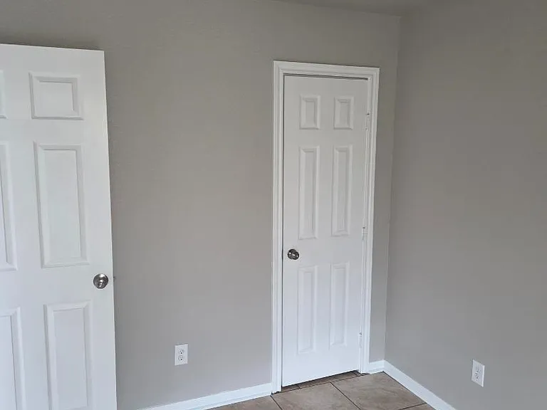 Unit Photo