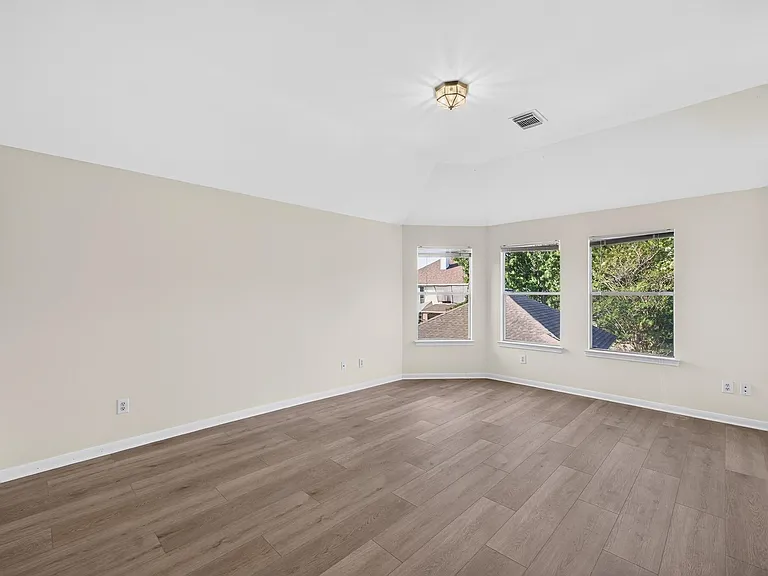 1727 Emma Cove Ct — Photo 32