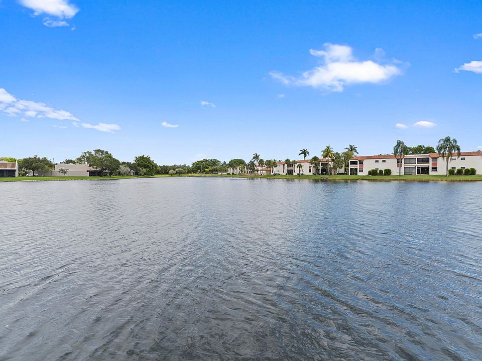 1st image of 900 COLONY POINT Circle #511
