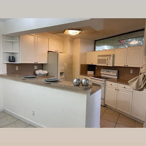 8159 Severn Dr — Photo 15