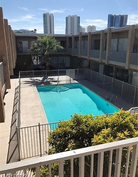 539 E Saint Louis Ave #206-208 — Photo 1