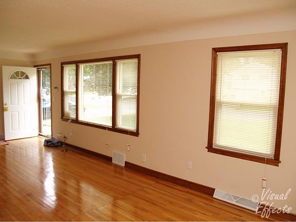 5th image of 1842 41st Ave NE