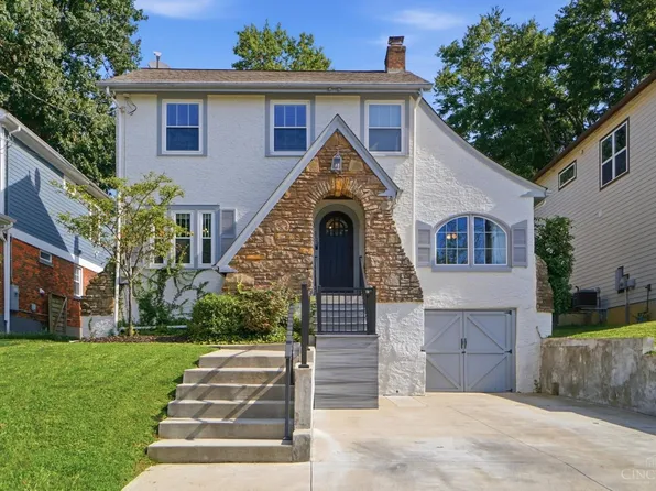 3110 Kinmont St, Cincinnati, OH 45208