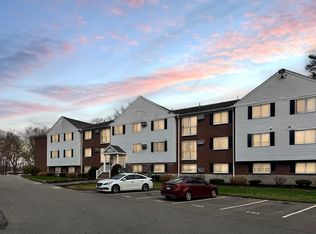 25 Clarks Rd APT 306, Amesbury, MA 01913